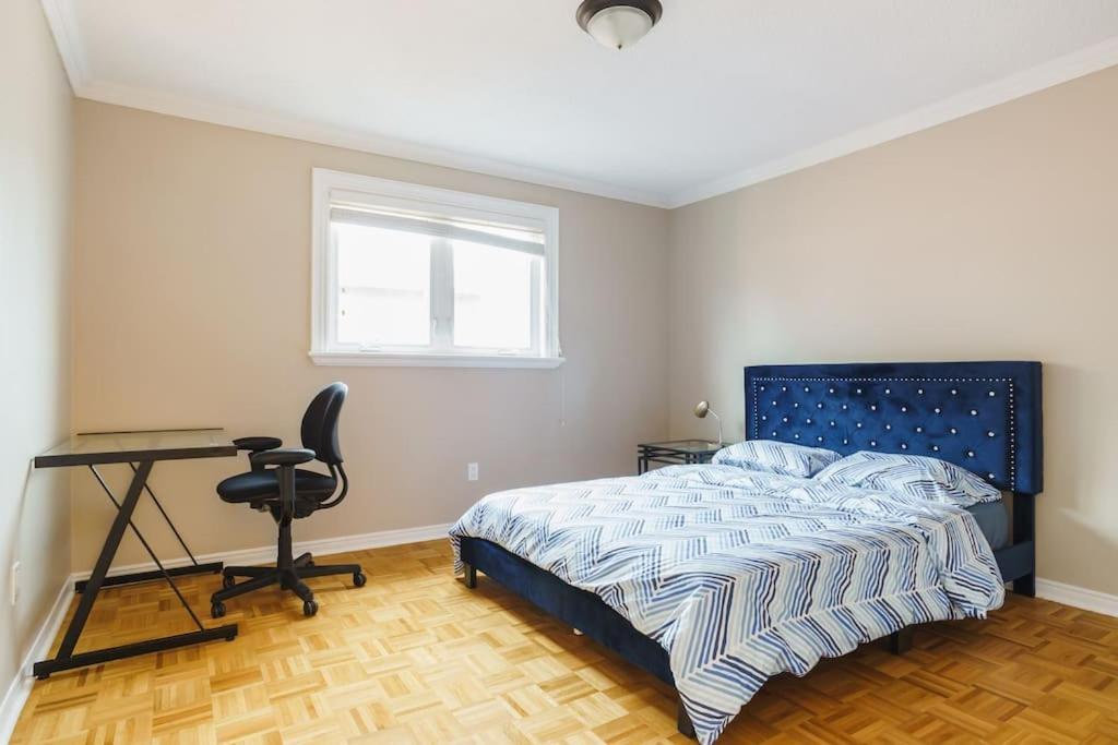 Beautiful Home 4 Bed, 3 Bath, Garage, Backyard! 密西沙加 外观 照片