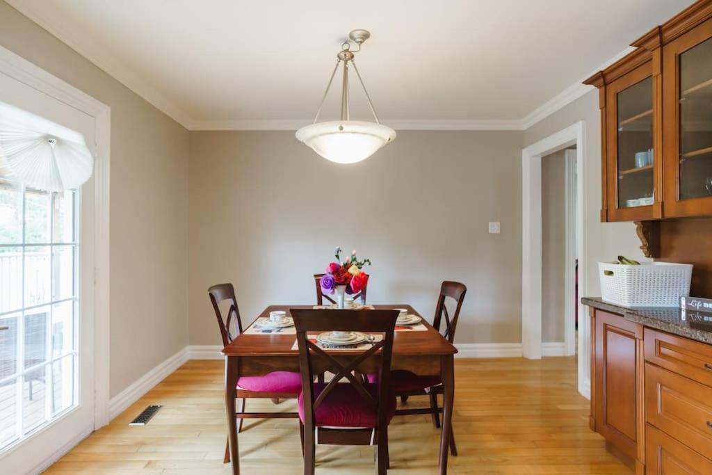 Beautiful Home 4 Bed, 3 Bath, Garage, Backyard! 密西沙加 外观 照片